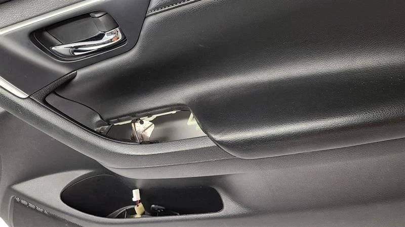 2013-2018 NISSAN ALTIMA RH RIGHT FRONT PASSENGER DOOR TRIM PANEL  - Image 3 of 4