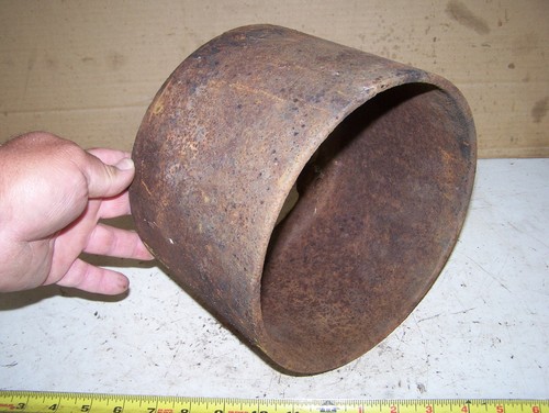 IHC FAMOUS TITAN 2 1/2, 3hp 9" Cast Iron Belt Pulley Hit Miss Gas Engine Steam