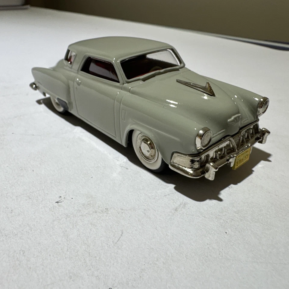 Brooklin Models 1/43 BRK17 1952 Studebaker Champion Starlight Coupe Diecast - Image 4 of 4