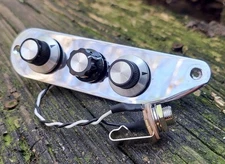 Solderless 51 P Bass Wired Control Plate+ Knobs 8 Position Varitone Alpha Pots 