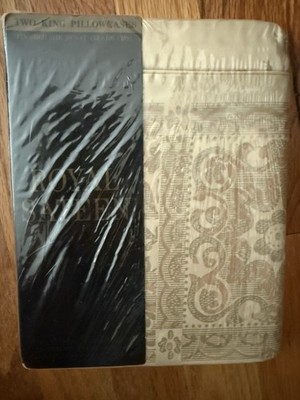 NWT ROYAL SATEEN Crown Crafts Egyptian cotton 2 King Pillowcases FountaineBleu