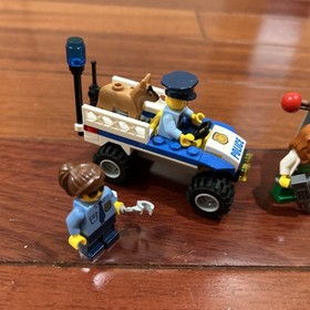 LEGO City: Police Starter Set (60136) Complete with Instructions