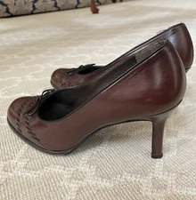 Stuart Weitzman Women's Size 8.0 M.  Suzelle  Brown Mahogany Pump Almond Toe
