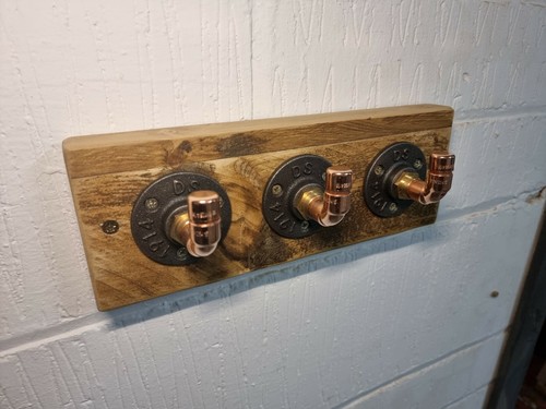 Copper Pipe Coat/ Towel Hooks, with Rustic Backboard (Horizontal, or Vertical) - Picture 11 of 13