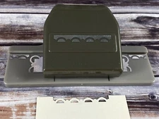 Stampin' Up! - Scallop Trim Edge Border Punch (A)