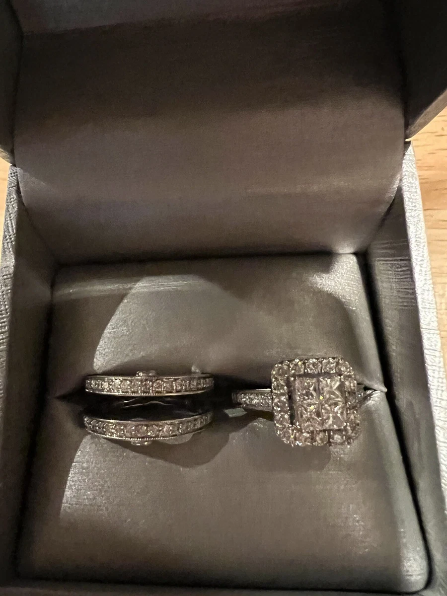 Gorgeous pre owned diamond engagement ring set Comes With