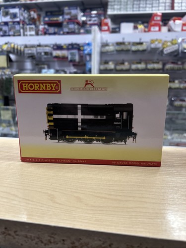 Hornby R3900 GWR Class 08 0-6-0 08645 Lokomotive | Condition: New