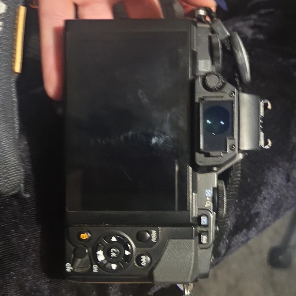 Olympus OM-D E-M5, photo 3 of 5