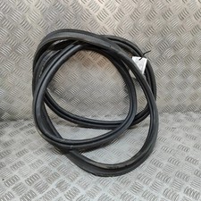 MERCEDES-BENZ GLE W166 Heckklappen-Gummidichtung A1667400178 2016 30331188 MERCEDES-BENZ GLE W166 Heckklappen-Gummidichtung A1667400178 2016 30331188