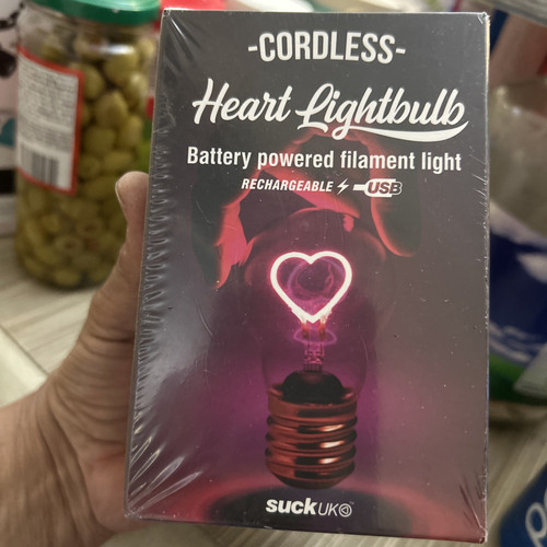 Suck UK Wireless Romantic Heart Lightbulb Portable USB Rechargeable Ambiance