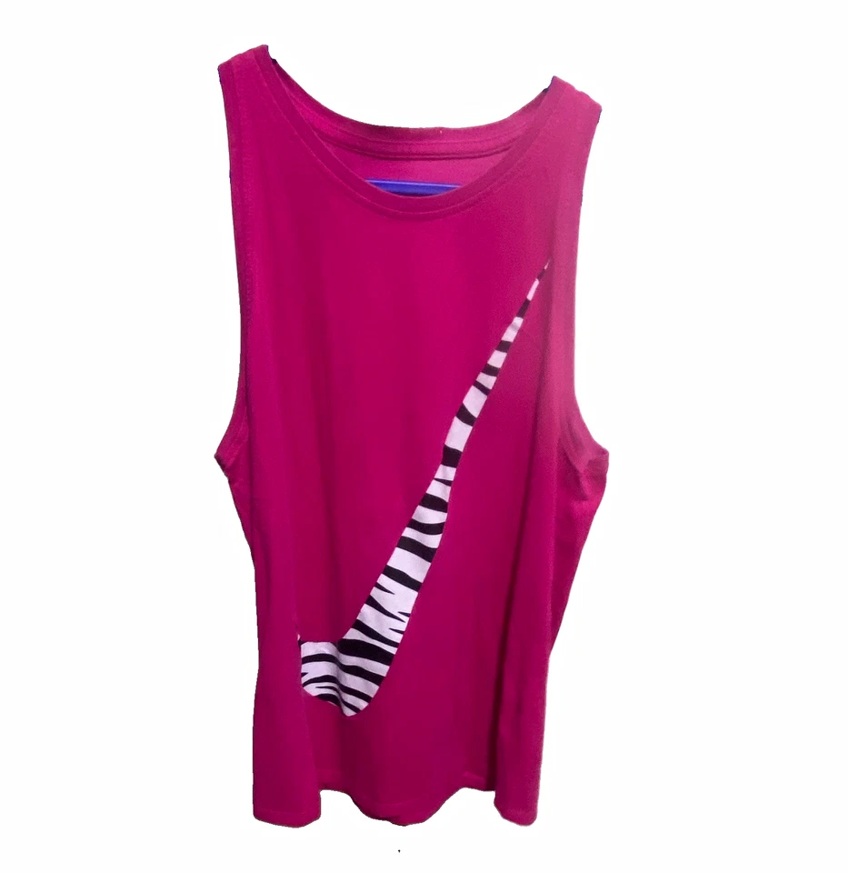 Nike Women’s icon clash dri-fit in fireberry Pink | zebra print Swoosh Size S - Image 1 of 2