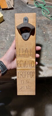 Wandflaschenöffner aus Holz Handarbeit
