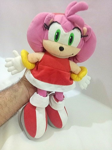 sonic the hedgehog amy plush