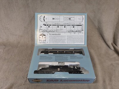 Proto 2000 Series B&O E8/9 no 28 Locomotive EMD E8 8092 Open Box