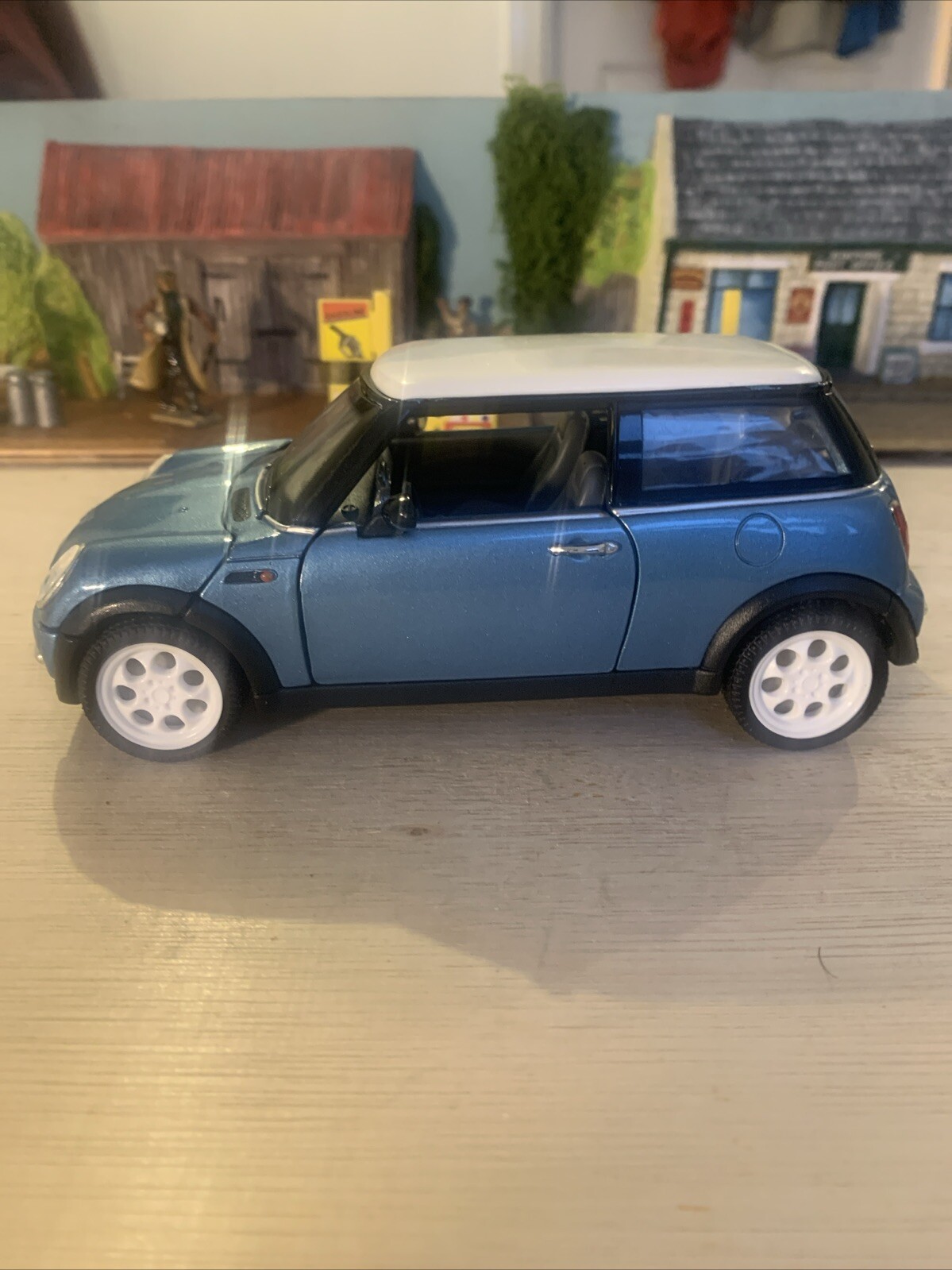 SUNNYSIDE LTD 1/24 AUSTIN MINI COOPER - Pull Back N Go - Good Condition