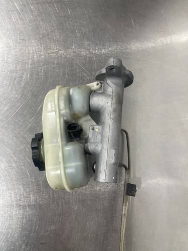 1998-2002 Camaro Trans Am Brake Master Cylinder with Reservoir and Lines - Picture 4 of 5