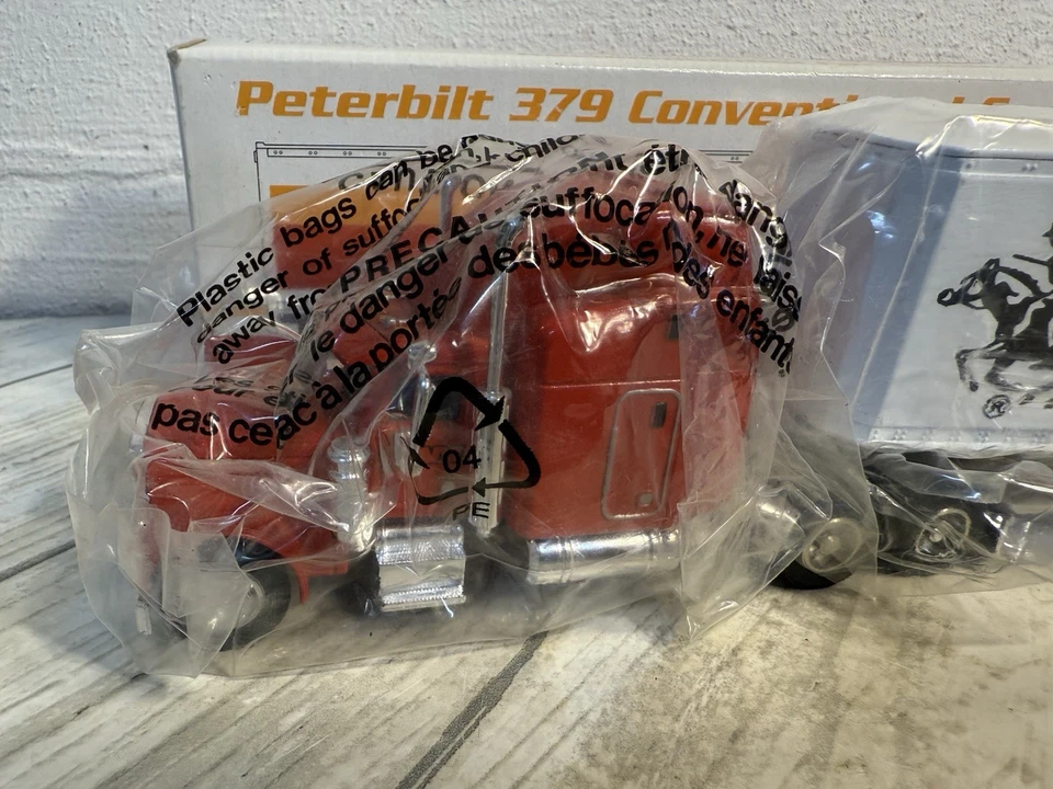 Winchester Peterbilt 379 Semi Truck Bank Die Cast New In Box 1994 - Image 2 of 4