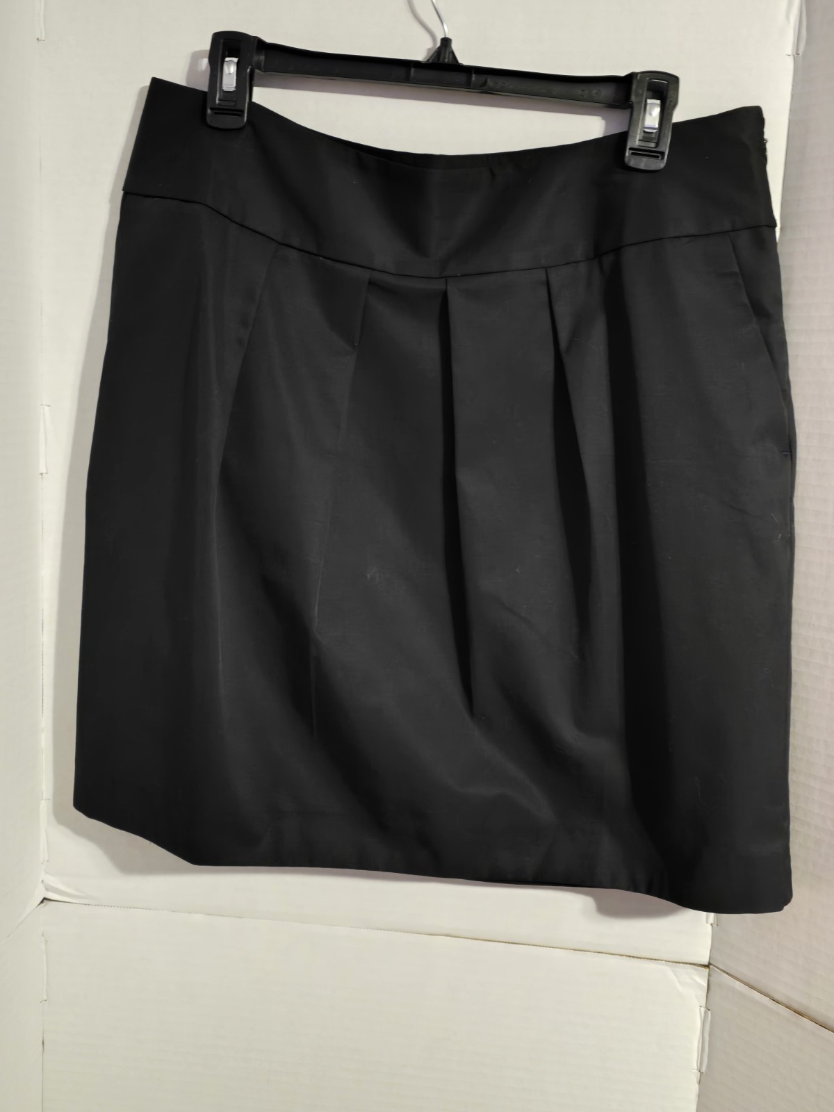 Ann Taylor Loft Women's Black Pleated Skirt, Pockets, Size 12