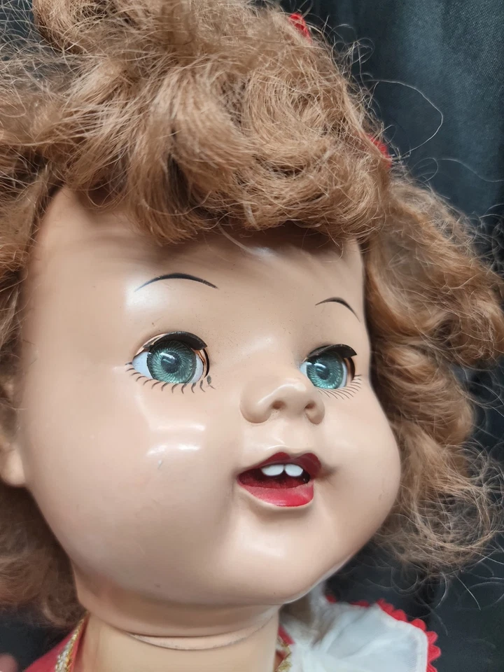 Muñeca caminante Eegee 23" vintage años 60 pelo rojo ojos coquetos Foto 2 de 4