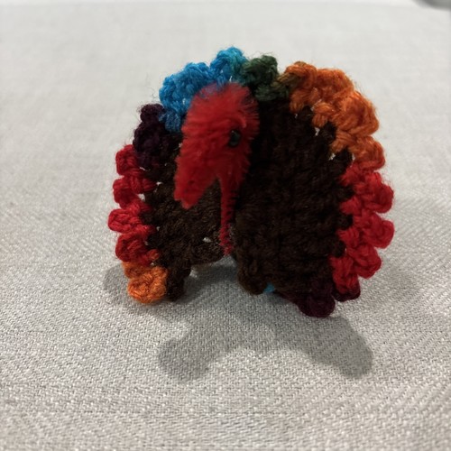Handmade Lot Of 5 Thanksgiving Sitting Turkeys Crocheted Granny Core Farm 3”Tall