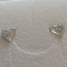 Orecchini da donna a forma di cuore con zirconi in oro bianco 9 carati Stroili