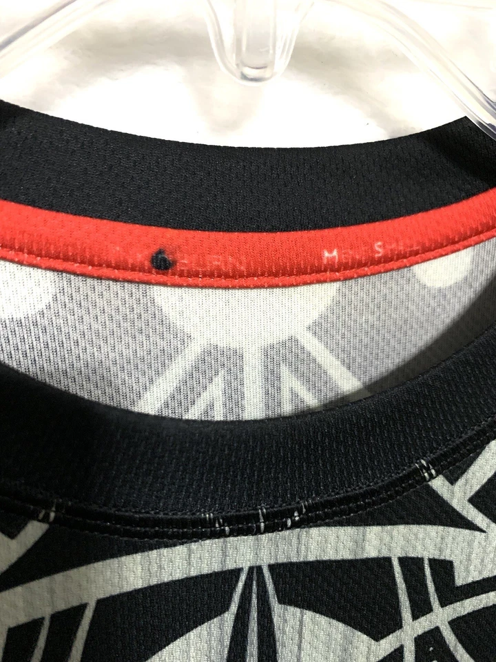 Camiseta Ink N Burn Para Hombre Talla Mediana Manga Corta Poliéster Hecha en EE. UU.  Foto 3 de 3