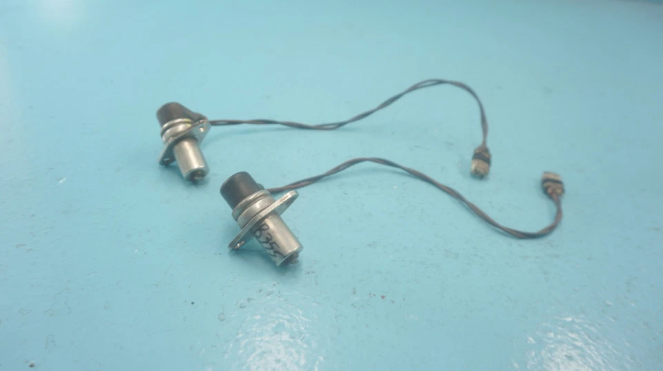 PORSCHE 928 S4, RUEDA TRASERA ABS SENOR PAR, OEM, 0265001118 Foto 2 de 4