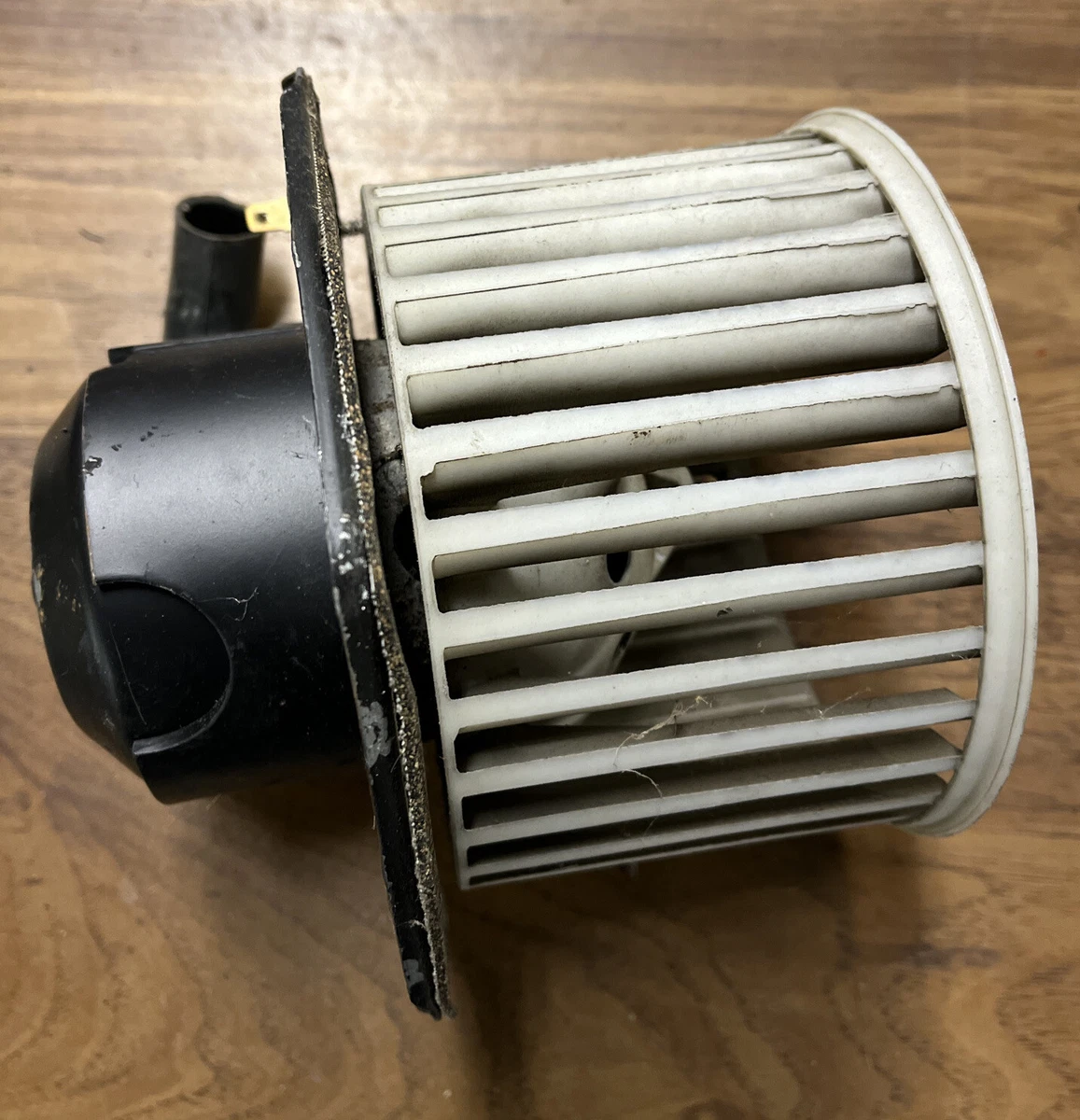 DELCO PRODUCTS BLOWER MOTOR 5049593 820092 WHEEL PN: 52450306  