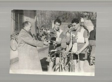 CICLISMO VECCHIA FOTOGRAFIA COPPA PIEMONTE PREMIAZIONE CICLISTI EXCELSIOR MILANO