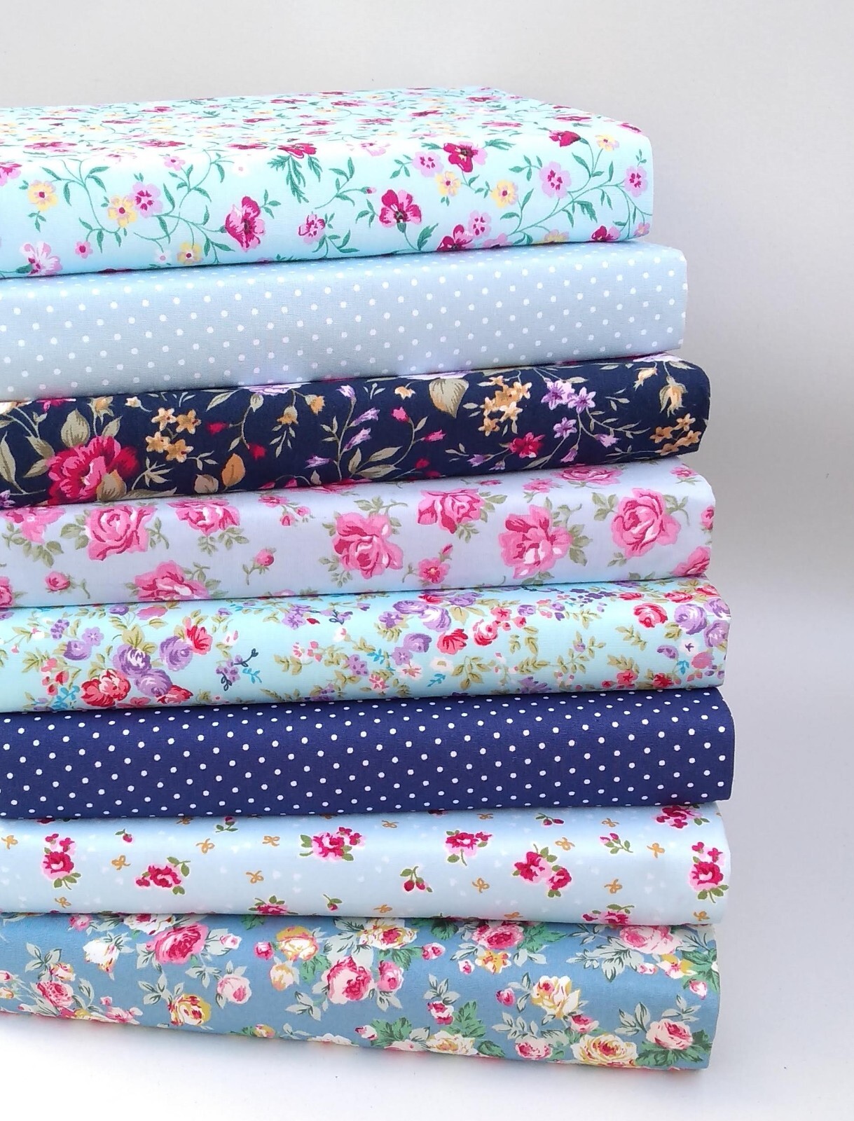 100 COTTON FABRIC BUNDLES LARGE REMNANTS SQUARES PATCHWORK QUILTING