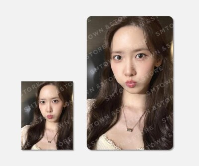 YOONA OFFICIAL MD 2024 ARTIST BIRTHDAY MINI CAKE HOLDER +