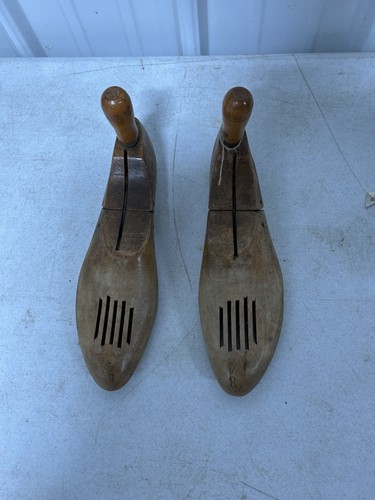 Vintage Miller Wooden Shoe Trees Pair - Wood Material