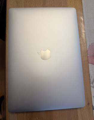 Apple Macbook Pro  M1  13,3 Zoll  98% Akkukapazität!