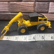 Matchbox Caterpillar CAT 1999 garra patinador cortador de árbol de troncos 6,5"" de longitud