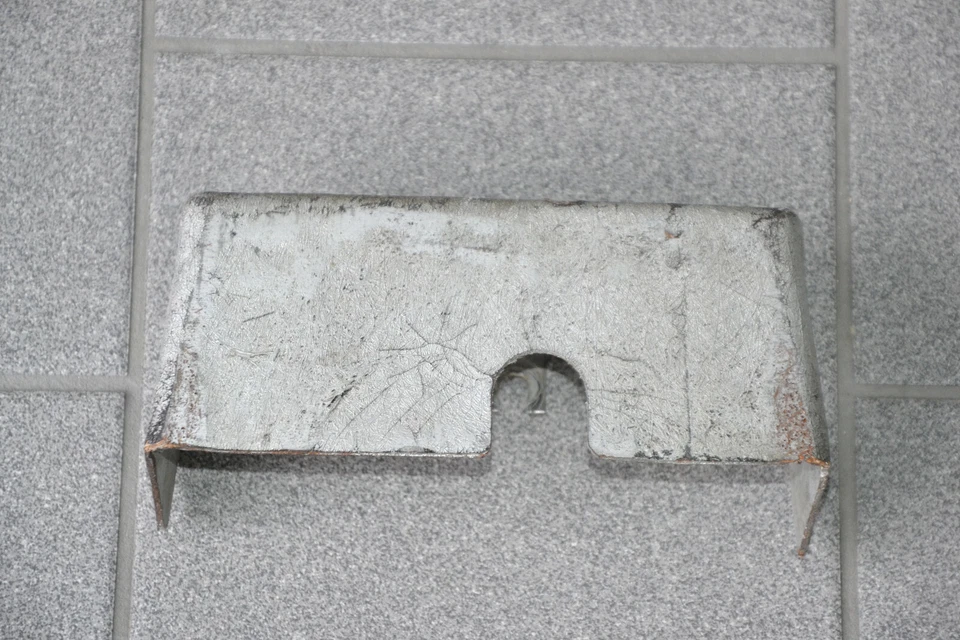 Cubierta de bloqueo del capó trasero Ferrari 512 TR / M 63548700 Foto 2 de 2