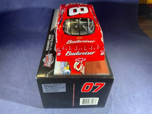 K8-64 DALE EARNHARDT JR #8 BUDWEISER - 2007 CHEVY MONTE CARLO SS - Picture 4 of 7