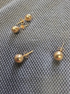 14kt yellow gold ball Stud  earrings