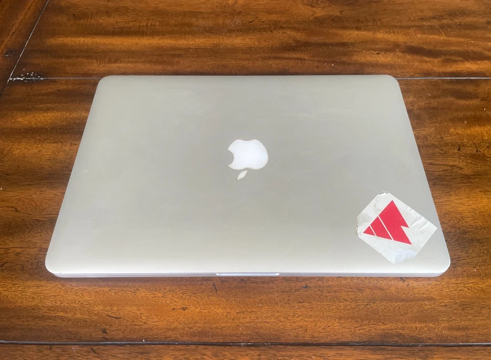 Apple MacBook Pro Retina 13.3" Early 2015 - 128GB SSD - 8GB Ram, photo 4 of 5