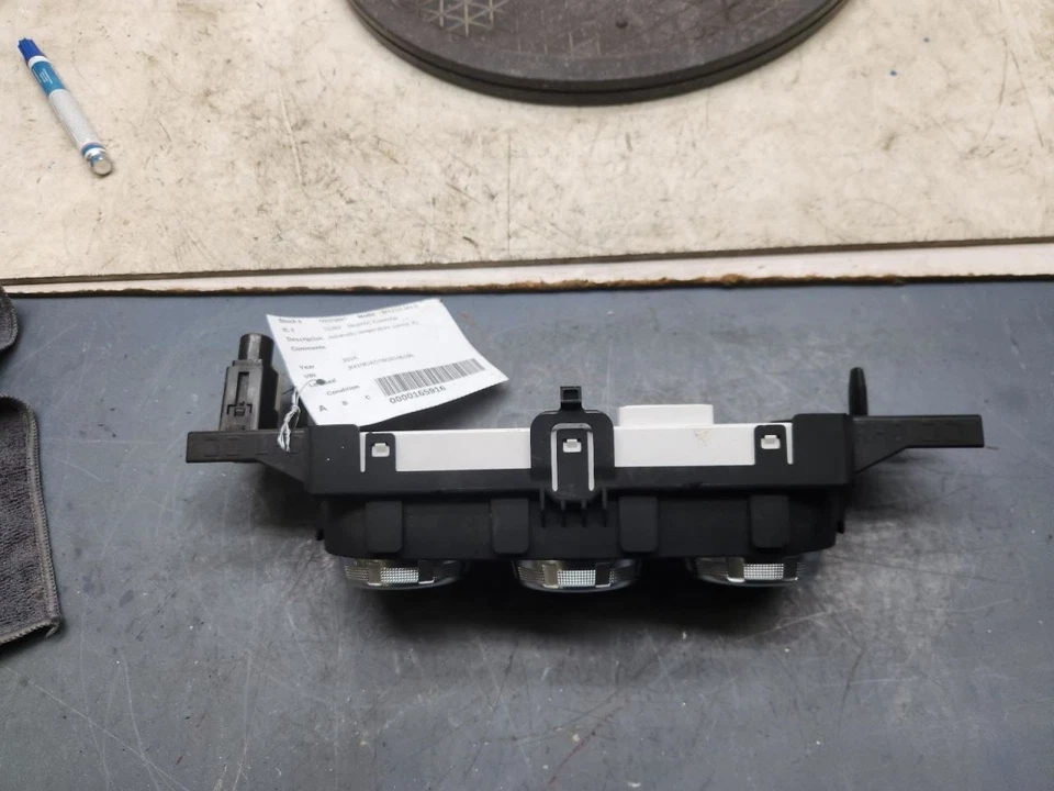 Temperature Control ID NA8W61190C Fits 16-21 MAZDA MX-5 MIATA 764386 - Image 3 of 4