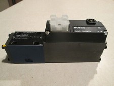 BOSCH R978715911 / 0831006003  **NEW**