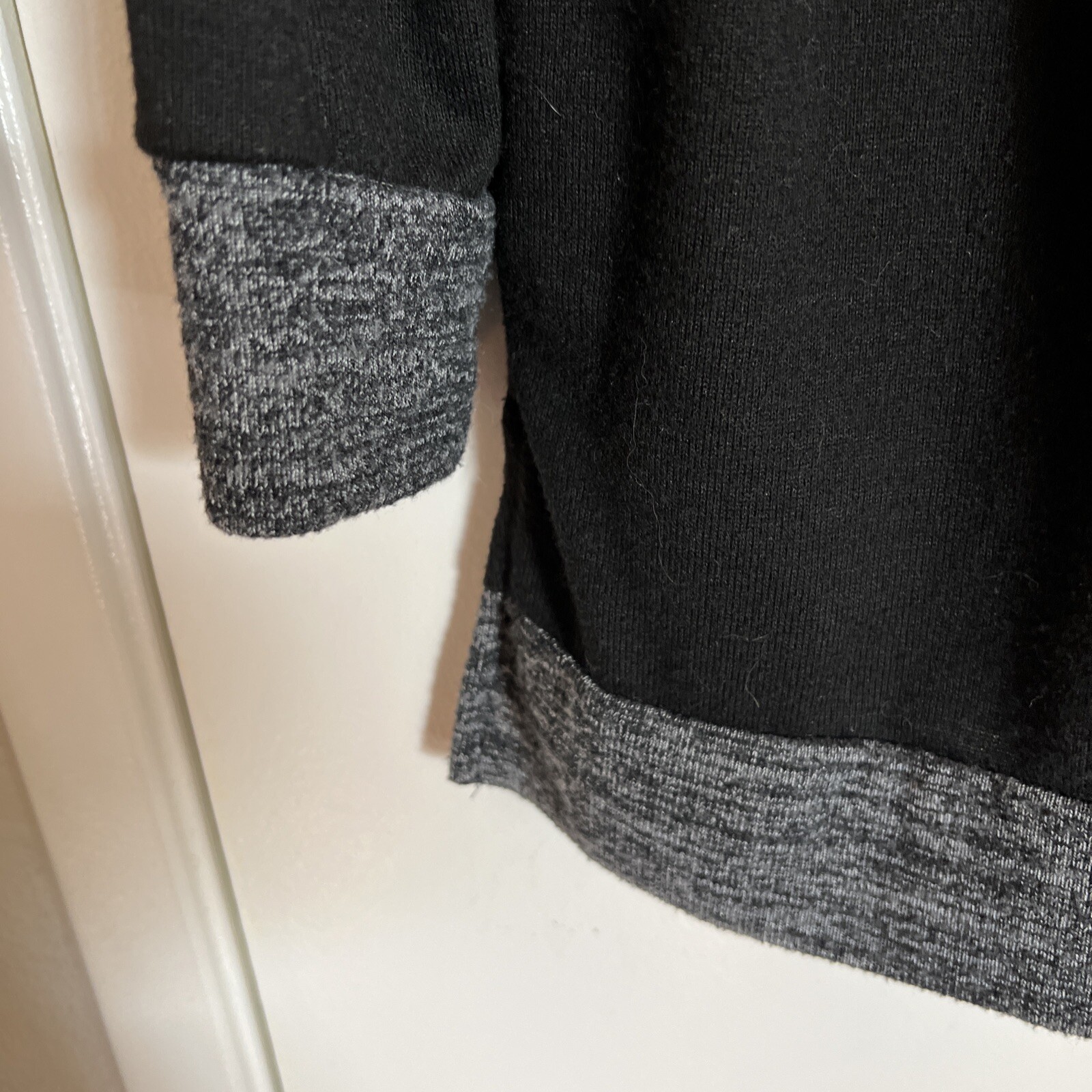 Amazon essentials black long sleeve thin knit pul… - image 4