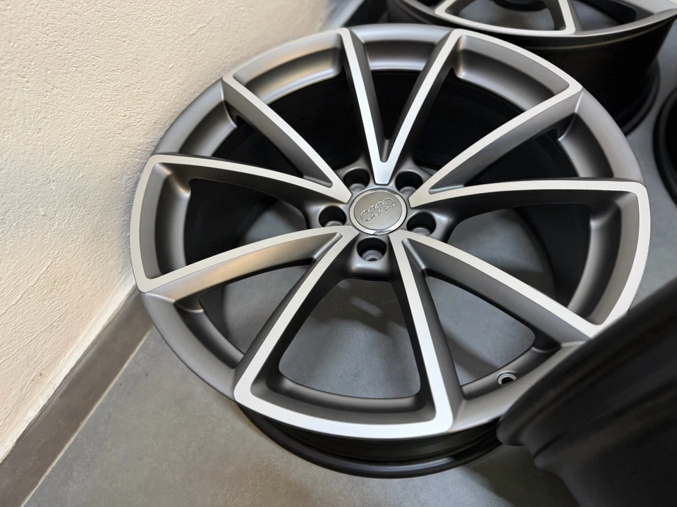 Original Audi RS4 RS5 8T 8T0601025CQ Rotor Felgen Räder B8 9x20“ ET26 Silber S5 - Bild 3 von 4