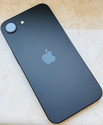 Original Apple iPhone 16e 128GB Schwarz   99%, MD1Q4ZD/A sehr guter Zustand
