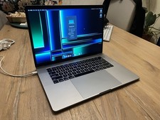 MacBook Pro 15 Inch 2017 i7 16GB Ram 500gb SSD