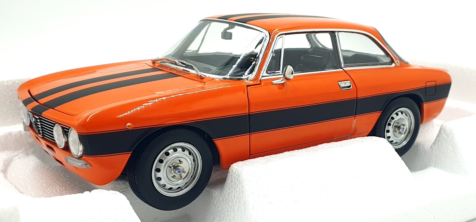 Norev Alfa Romeo 2000 Gtv 1973 1:18 187918