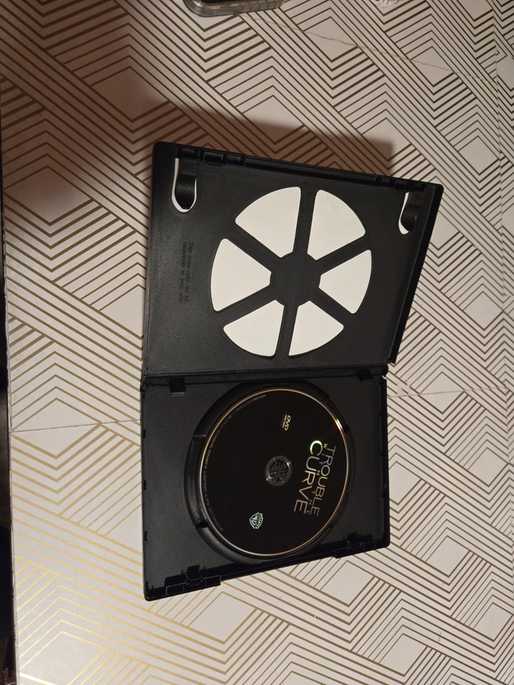 Trouble with the Curve (DVD, 2012) - Image 3 of 3