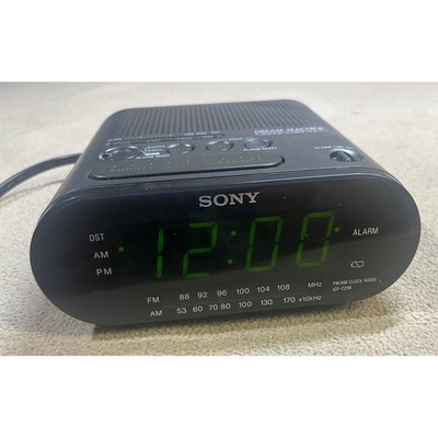 Sony Dream Machine ICF-C218 AM/FM Clock Radio Auto Time Set Black Green LED