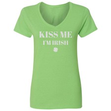 Kiss Me I'm Irish St Patricks Day Funny Irish Party Ladies' V-Neck Tshirt