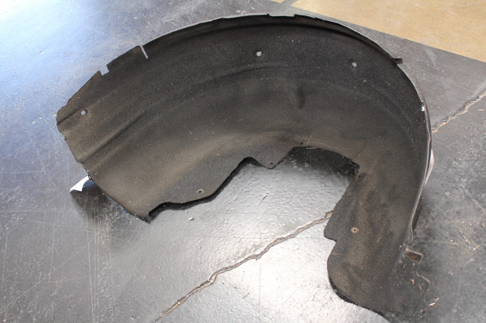 Maserati GranTurismo Rear Left Fender liner P/N 82216800