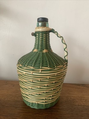Vintage 70er Viresa Spanien Kunststoff Korbfolie (Scoubidou) Weinkaraffe Flasche